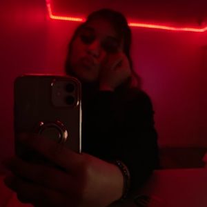 Meet your Posher, April